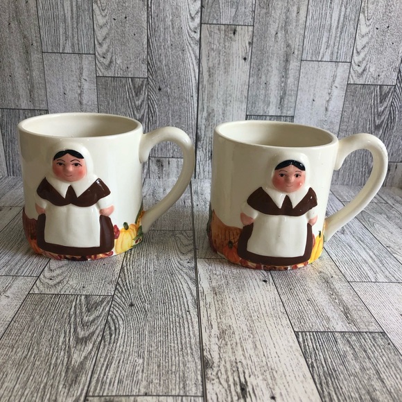 Publix - The Pilgrim Pair Of Thanksgiving Coffee Mugs 2 Ladies In Original Box - Picture 4 of 14